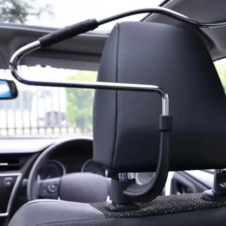 Cintre pour vêtements de voiture